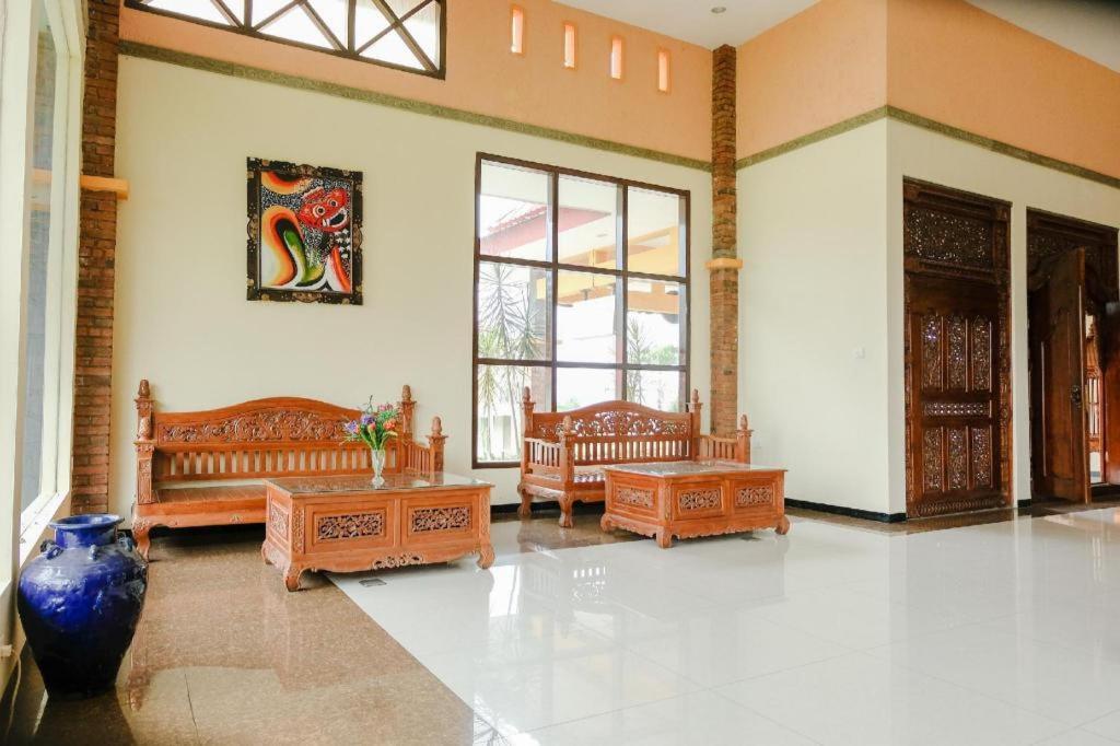 Capital O 892 Grand Pujon View Hotel And Resort Batu  Luaran gambar